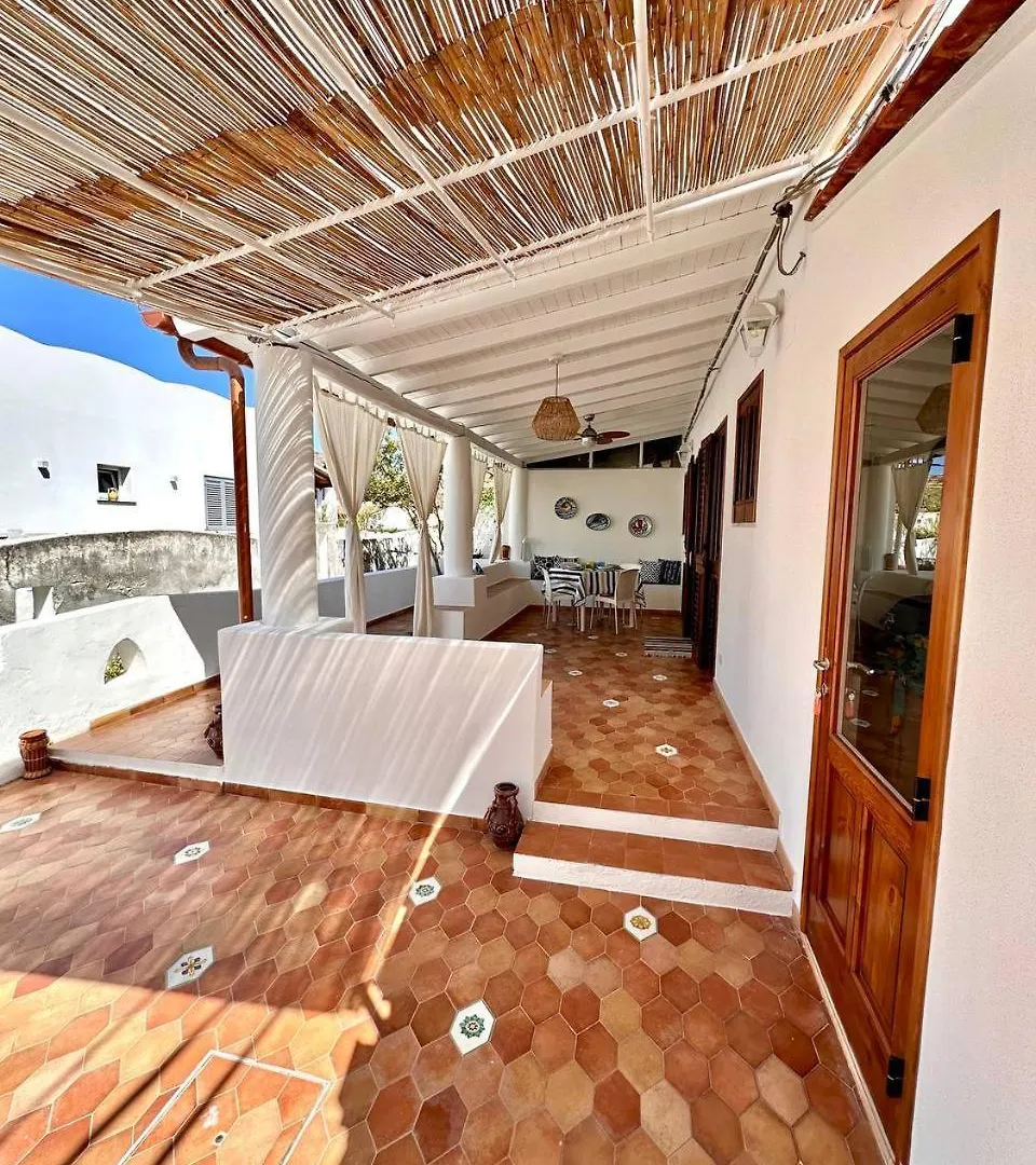 Cottage Pia Vulcano  Italy