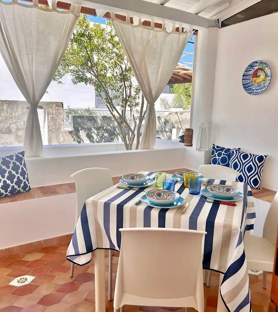 Apartment Cottage Pia Vulcano  Italy