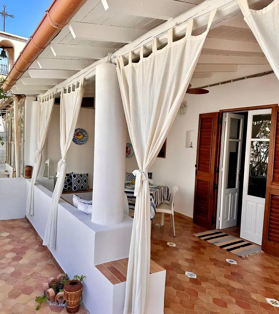 Apartment Cottage Pia Vulcano