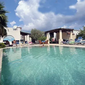 Aura Hotel